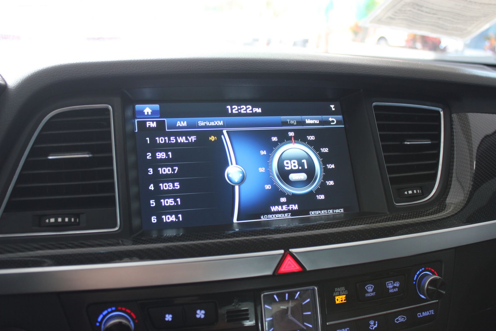 Sample picture showing GPS system on Volkswagen